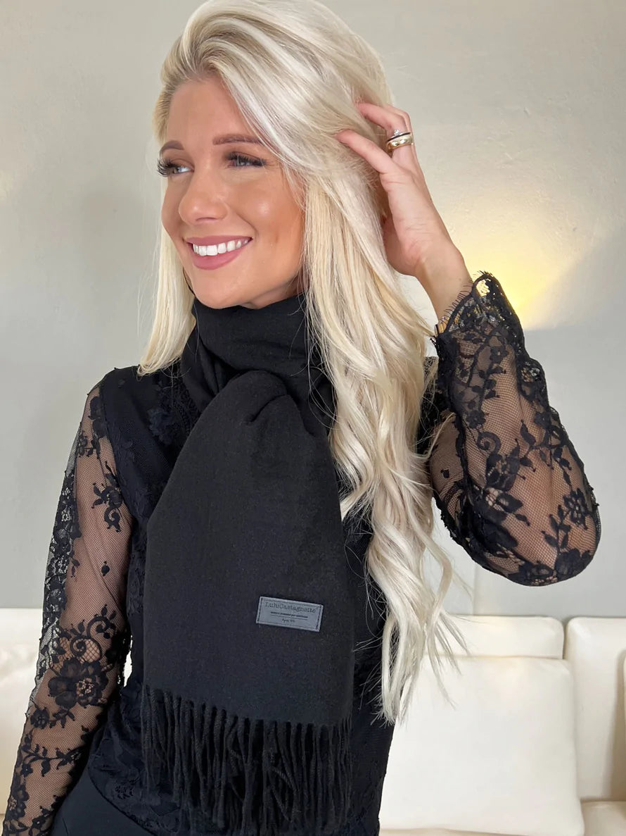 Lindsey - Mjuk ullscarf med fransar